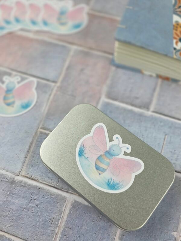 Sticker "Abeille rêveuse"
